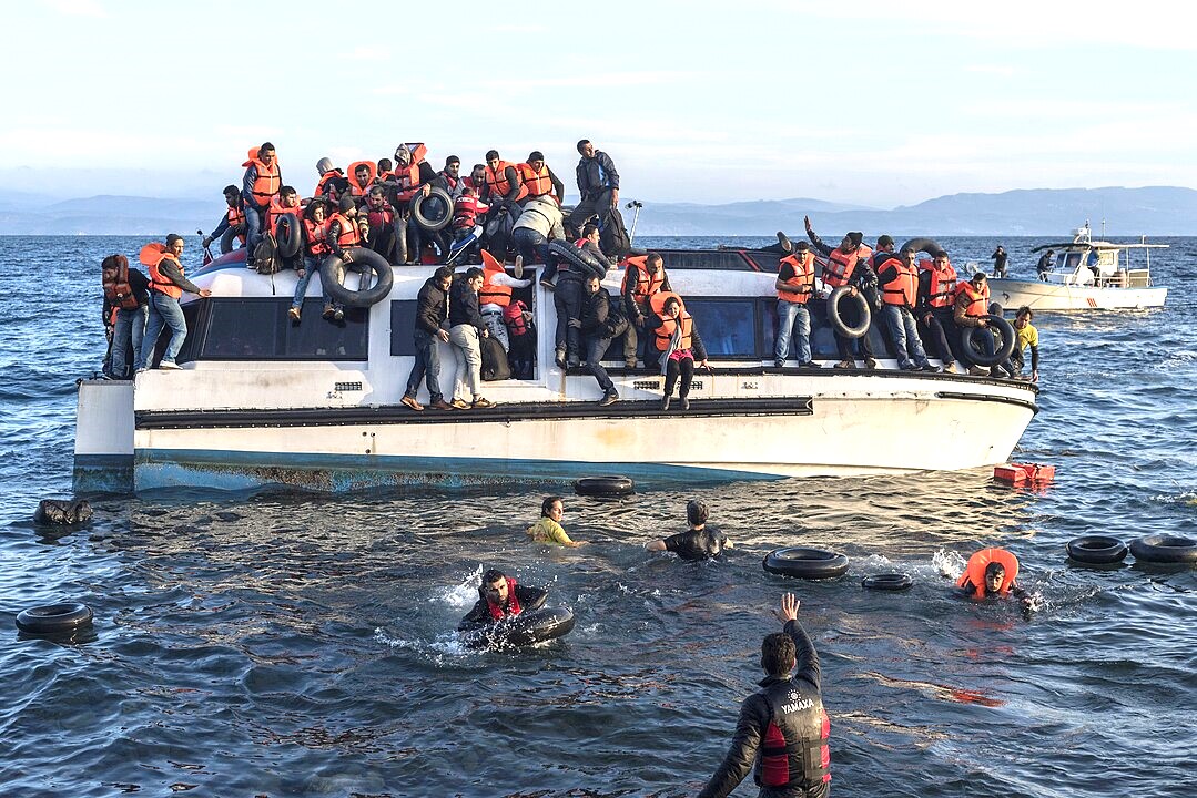 migrants crossing